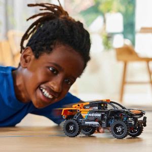 LEGO Technic NEOM McLaren Extreme E Yarış Arabası 42166