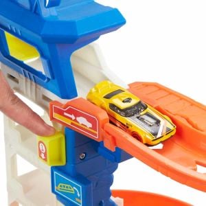 Hot Wheels City Köpek Balığından Kaçış HDP06