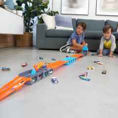 Hot Wheels Sürat Pistli Tır