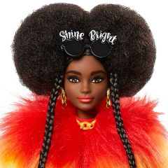 Barbie Extra Renkli Ceketli Bebek
