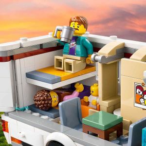 LEGO City atil Macera Karavanı 60454