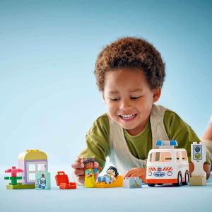 LEGO Duplo Ambulans ve Sürücü 10447