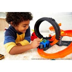 Hot Wheels Zehirli Goril Saldırısı Oyun Seti GTT94