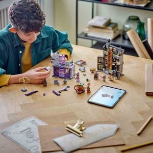 LEGO Harry Potter Ollivanders ve Madam Malkin'in Cübbe Dükkanı 76439