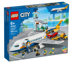 LEGO City Airport Yolcu Uçağı