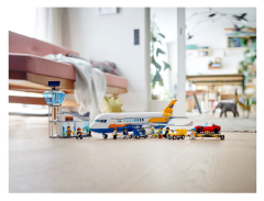 LEGO City Airport Yolcu Uçağı