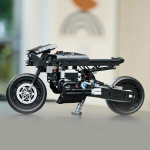 LEGO Technic BATMAN - BATCYCLE 42155