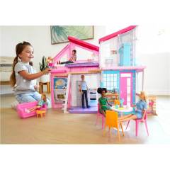 Barbie'nin Muhteşem Malibu Evi