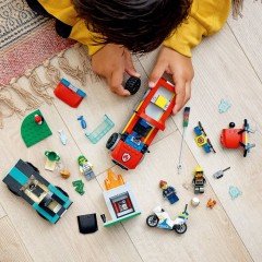 LEGO City İtfaiye Kurtarma Operasyonu ve Polis Takibi