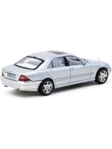 Tarmac Works 1/64 Mercedes-Benz S-Class Brilliant Silver Metallic - GLOBAL64 T64G-072-SL